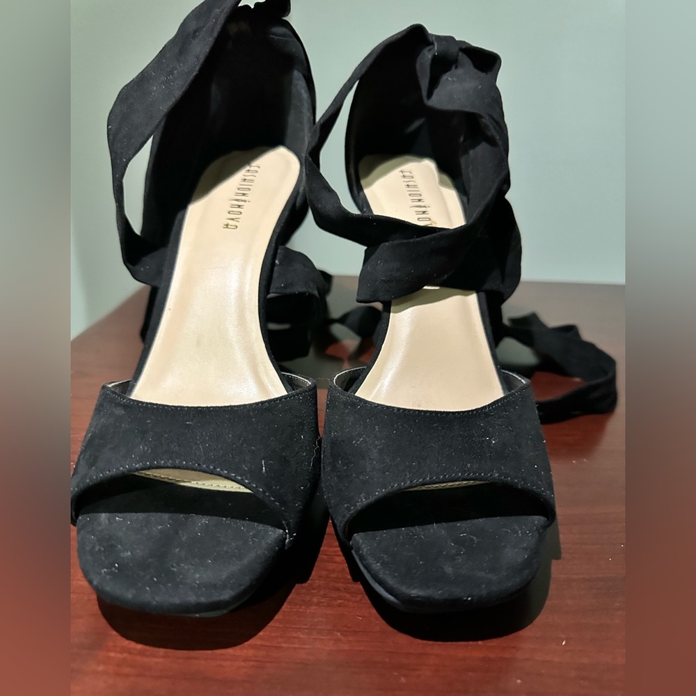 Fashion nova black heels